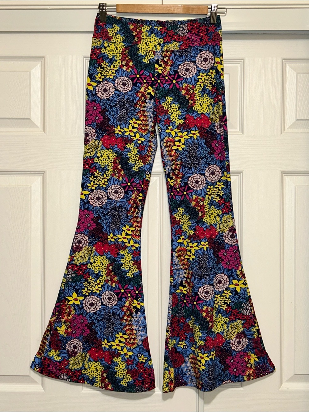 Spirit Girls' Multicolor Floral Flare Leggings - Blue, Yellow, Pink, Red